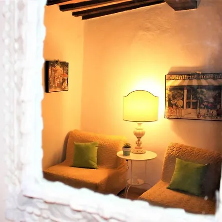 Charming House In With Mountain View * Γκούμπιο